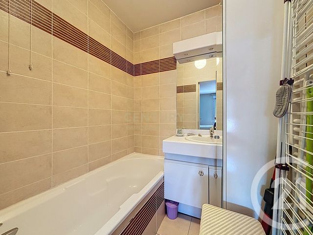 Appartement F3 à vendre - 3 pièces - 80.33 m2 - BOURGOIN JALLIEU - 38 - RHONE-ALPES - Century 21 Immobilier Batigimm