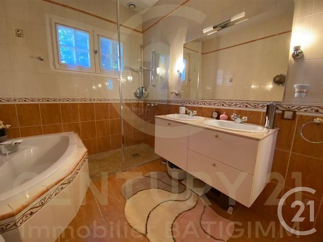 Afficher la photo en grand maison à vendre - 6 pièces - 198.52 m2 - RUY MONTCEAU - 38 - RHONE-ALPES - Century 21 Immobilier Batigimm