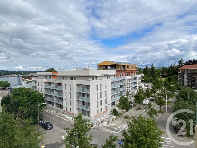 Afficher la photo en grand Appartement F4 à vendre - 4 pièces - 116.67 m2 - BOURGOIN JALLIEU - 38 - RHONE-ALPES - Century 21 Immobilier Batigimm