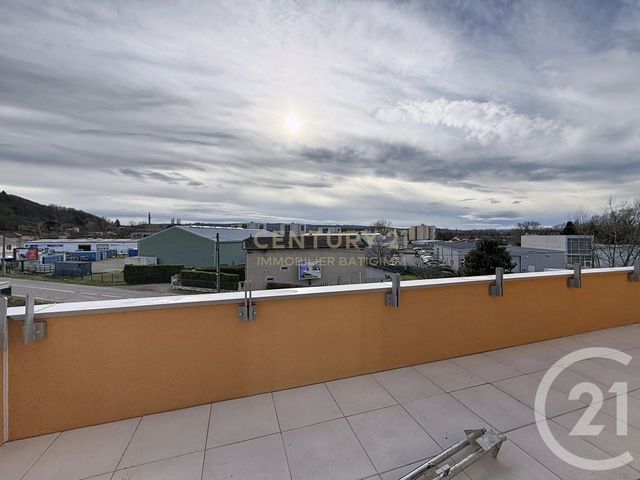 Appartement à vendre - 3 pièces - 72.6 m2 - BOURGOIN JALLIEU - 38 - RHONE-ALPES - Century 21 Immobilier Batigimm