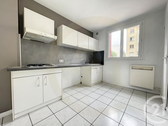 Appartement T2 à vendre - 3 pièces - 55.7 m2 - BOURGOIN JALLIEU - 38 - RHONE-ALPES - Century 21 Immobilier Batigimm