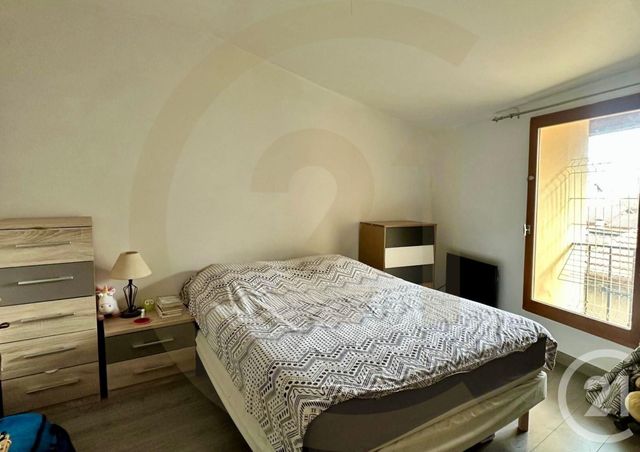 Afficher la photo en grand Appartement T2 à vendre - 2 pièces - 76.76 m2 - BOURGOIN JALLIEU - 38 - RHONE-ALPES - Century 21 Immobilier Batigimm