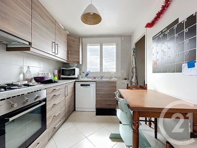 Appartement à vendre - 4 pièces - 67.88 m2 - BOURGOIN JALLIEU - 38 - RHONE-ALPES - Century 21 Immobilier Batigimm