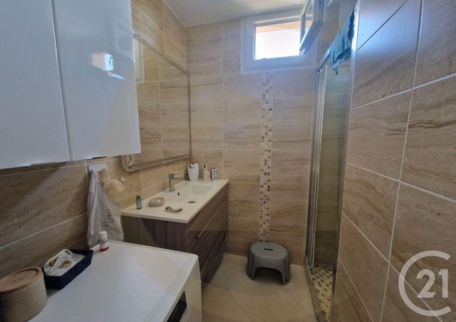 Afficher la photo en grand Appartement à vendre - 4 pièces - 67.88 m2 - BOURGOIN JALLIEU - 38 - RHONE-ALPES - Century 21 Immobilier Batigimm