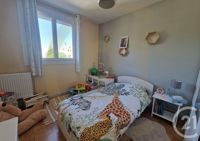 Afficher la photo en grand Appartement à vendre - 4 pièces - 67.88 m2 - BOURGOIN JALLIEU - 38 - RHONE-ALPES - Century 21 Immobilier Batigimm