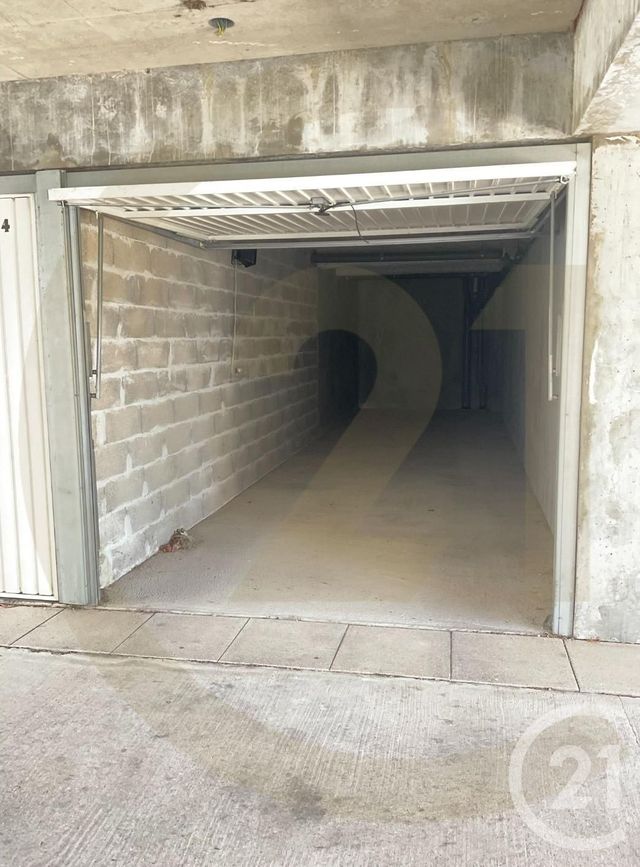 parking à vendre - 26.1 m2 - L ISLE D ABEAU - 38 - RHONE-ALPES - Century 21 Immobilier Batigimm