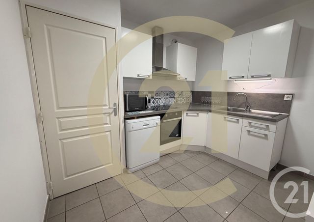 Appartement T3 à louer - 3 pièces - 65.68 m2 - L ISLE D ABEAU - 38 - RHONE-ALPES - Century 21 Immobilier Batigimm