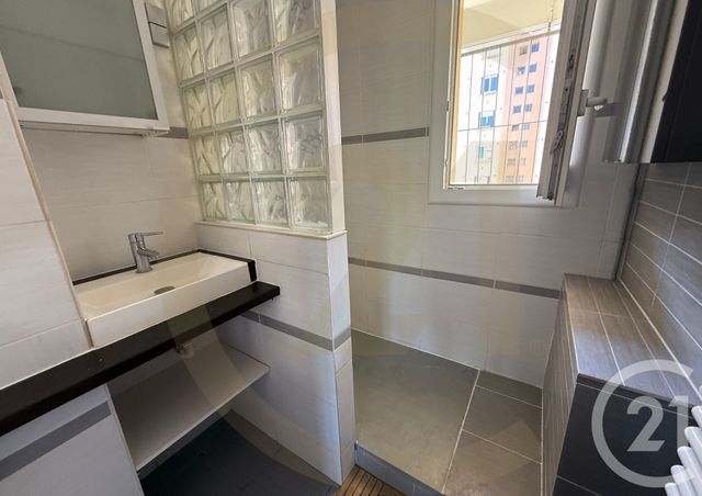 Afficher la photo en grand Appartement F3 à vendre - 3 pièces - 62.88 m2 - BOURGOIN JALLIEU - 38 - RHONE-ALPES - Century 21 Immobilier Batigimm