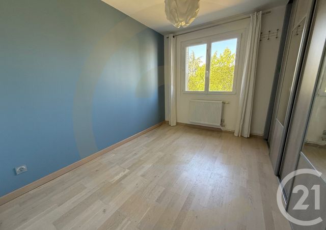 Afficher la photo en grand Appartement F3 à vendre - 3 pièces - 62.88 m2 - BOURGOIN JALLIEU - 38 - RHONE-ALPES - Century 21 Immobilier Batigimm