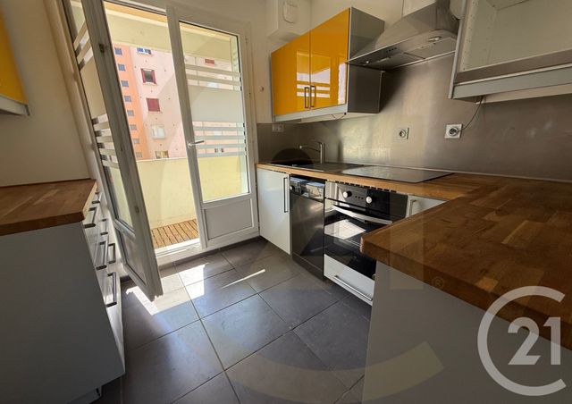 Afficher la photo en grand Appartement F3 à vendre - 3 pièces - 62.88 m2 - BOURGOIN JALLIEU - 38 - RHONE-ALPES - Century 21 Immobilier Batigimm