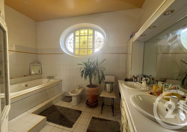 maison à vendre - 7 pièces - 220.62 m2 - BOURGOIN JALLIEU - 38 - RHONE-ALPES - Century 21 Immobilier Batigimm