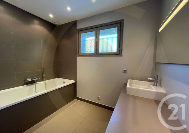 maison à vendre - 6 pièces - 175.0 m2 - BOURGOIN JALLIEU - 38 - RHONE-ALPES - Century 21 Immobilier Batigimm