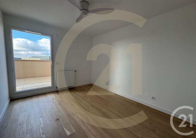 Appartement T2 à louer - 2 pièces - 50.95 m2 - GENAS - 69 - RHONE-ALPES - Century 21 Immobilier Batigimm