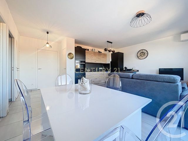 Appartement T2 à vendre - 2 pièces - 43.57 m2 - BOURGOIN JALLIEU - 38 - RHONE-ALPES - Century 21 Immobilier Batigimm