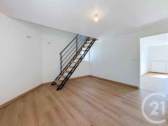 maison à vendre - 4 pièces - 111.8 m2 - BOURGOIN JALLIEU - 38 - RHONE-ALPES - Century 21 Immobilier Batigimm