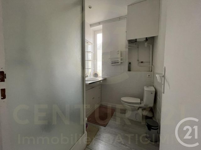 Appartement à louer - 2 pièces - 42.5 m2 - BOURGOIN JALLIEU - 38 - RHONE-ALPES - Century 21 Immobilier Batigimm