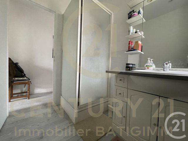 Appartement à louer - 2 pièces - 42.5 m2 - BOURGOIN JALLIEU - 38 - RHONE-ALPES - Century 21 Immobilier Batigimm