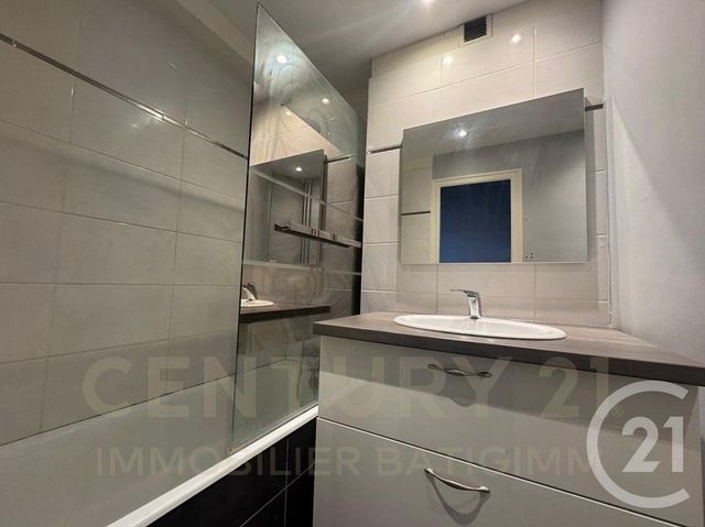 Appartement T4 à louer - 4 pièces - 91.86 m2 - BOURGOIN JALLIEU - 38 - RHONE-ALPES - Century 21 Immobilier Batigimm