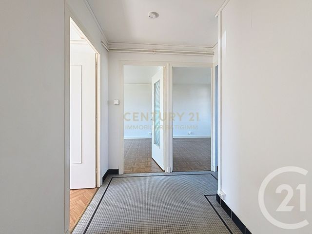 Appartement à vendre - 3 pièces - 70.0 m2 - LA TOUR DU PIN - 38 - RHONE-ALPES - Century 21 Immobilier Batigimm