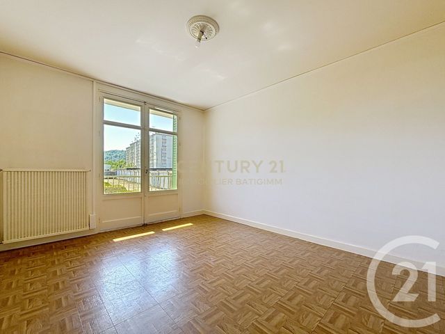 Appartement à vendre - 3 pièces - 70.0 m2 - LA TOUR DU PIN - 38 - RHONE-ALPES - Century 21 Immobilier Batigimm