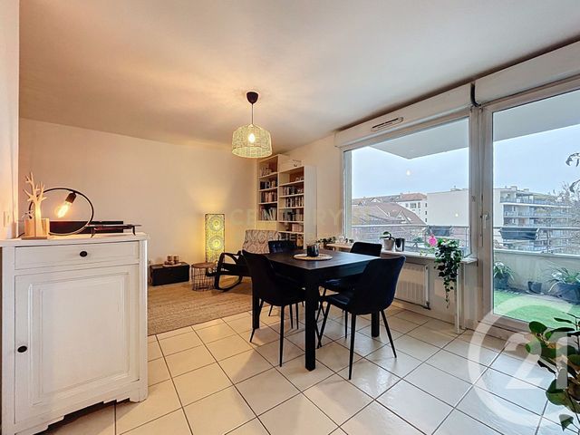 Appartement T3 à vendre - 3 pièces - 59.35 m2 - BOURGOIN JALLIEU - 38 - RHONE-ALPES - Century 21 Immobilier Batigimm