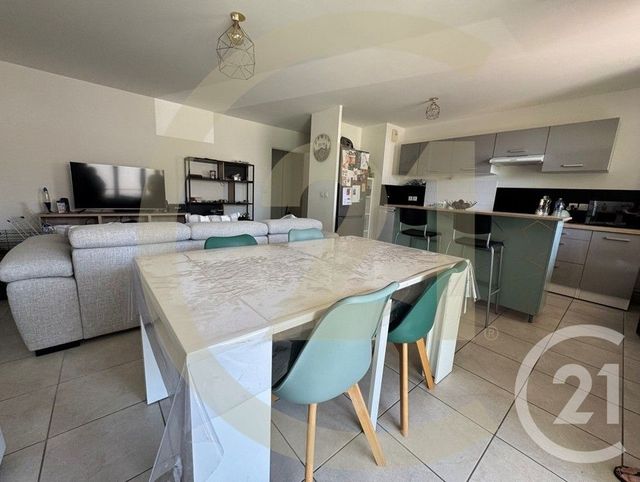 Appartement T3 à louer - 3 pièces - 67.34 m2 - BOURGOIN JALLIEU - 38 - RHONE-ALPES - Century 21 Immobilier Batigimm