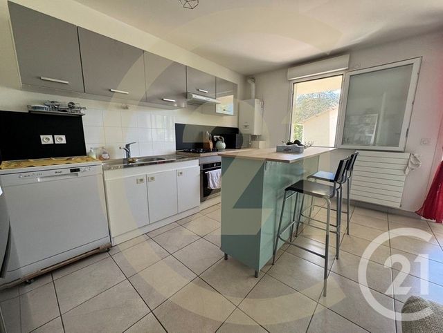 Appartement T3 à louer - 3 pièces - 67.34 m2 - BOURGOIN JALLIEU - 38 - RHONE-ALPES - Century 21 Immobilier Batigimm