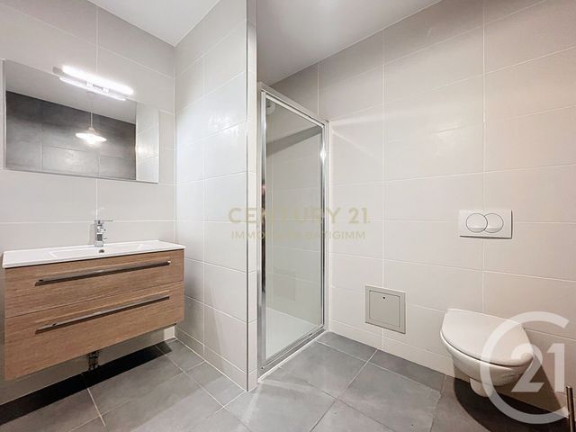 Appartement T2 à vendre - 2 pièces - 44.14 m2 - BOURGOIN JALLIEU - 38 - RHONE-ALPES - Century 21 Immobilier Batigimm