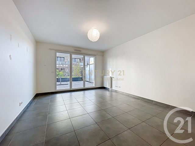 Appartement T2 à vendre - 2 pièces - 44.14 m2 - BOURGOIN JALLIEU - 38 - RHONE-ALPES - Century 21 Immobilier Batigimm