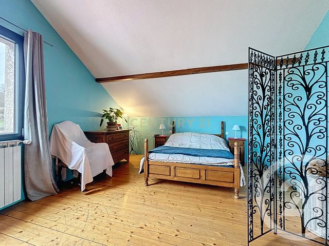 Appartement à vendre - 6 pièces - 155.0 m2 - BOURGOIN JALLIEU - 38 - RHONE-ALPES - Century 21 Immobilier Batigimm