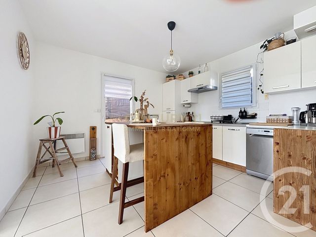 maison à louer - 4 pièces - 100.0 m2 - BOURGOIN JALLIEU - 38 - RHONE-ALPES - Century 21 Immobilier Batigimm