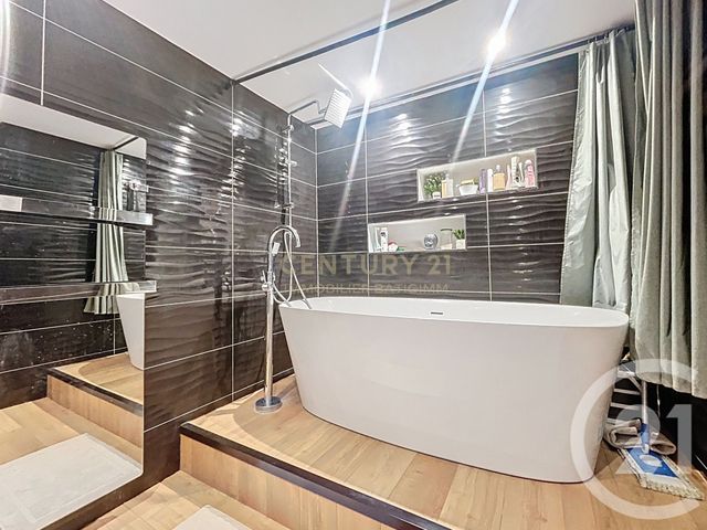 Appartement T3 à vendre - 3 pièces - 89.24 m2 - BOURGOIN JALLIEU - 38 - RHONE-ALPES - Century 21 Immobilier Batigimm