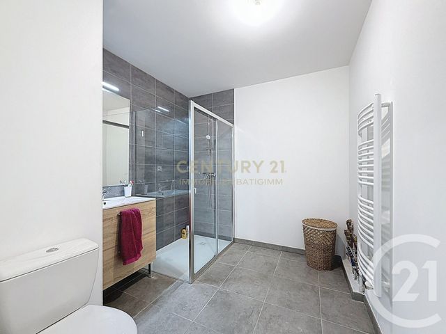 Appartement T2 à vendre - 2 pièces - 38.25 m2 - BOURGOIN JALLIEU - 38 - RHONE-ALPES - Century 21 Immobilier Batigimm