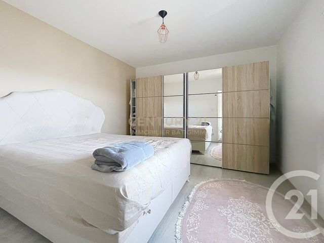 Appartement T4 à vendre - 4 pièces - 95.0 m2 - VILLEFONTAINE - 38 - RHONE-ALPES - Century 21 Immobilier Batigimm