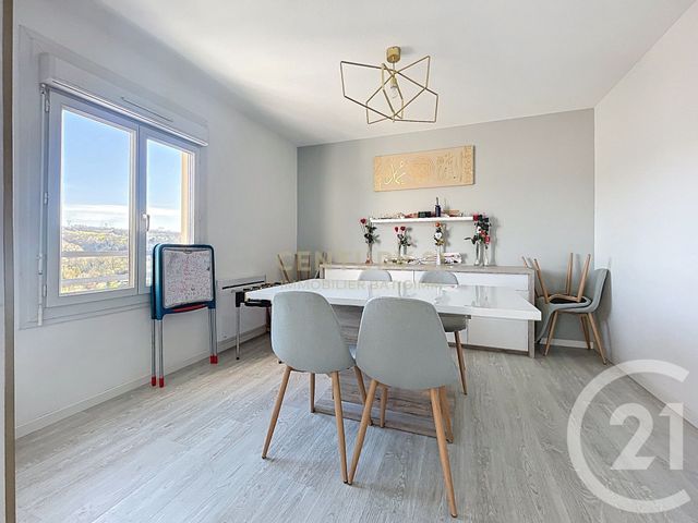 Appartement T4 à vendre - 4 pièces - 95.0 m2 - VILLEFONTAINE - 38 - RHONE-ALPES - Century 21 Immobilier Batigimm