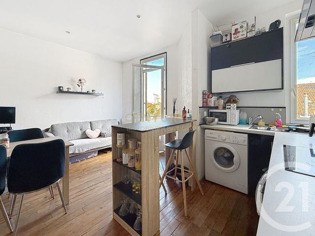 Appartement à vendre - 2 pièces - 42.05 m2 - BOURGOIN JALLIEU - 38 - RHONE-ALPES - Century 21 Immobilier Batigimm