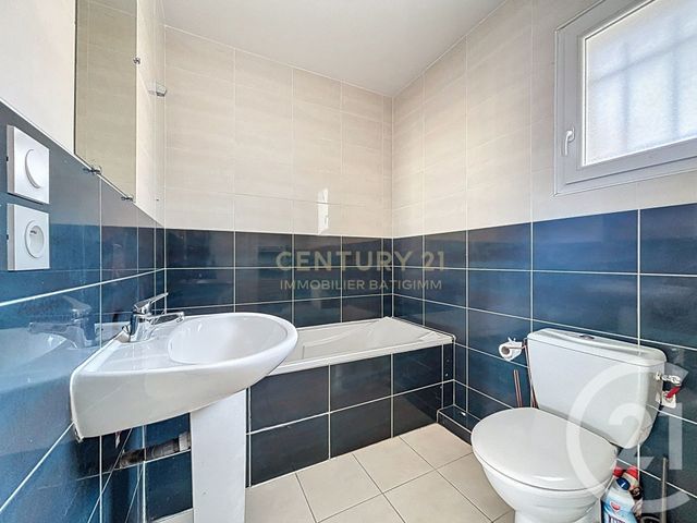 maison à louer - 4 pièces - 98.5 m2 - BOURGOIN JALLIEU - 38 - RHONE-ALPES - Century 21 Immobilier Batigimm