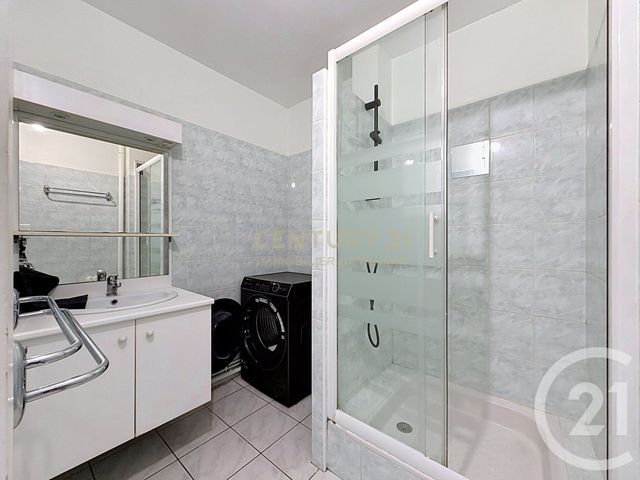 Appartement T3 à vendre - 4 pièces - 67.5 m2 - BOURGOIN JALLIEU - 38 - RHONE-ALPES - Century 21 Immobilier Batigimm