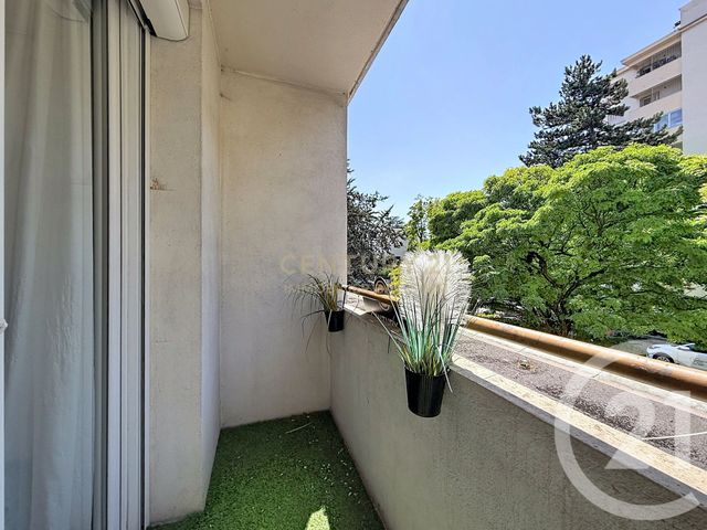 Appartement T3 à vendre - 4 pièces - 67.5 m2 - BOURGOIN JALLIEU - 38 - RHONE-ALPES - Century 21 Immobilier Batigimm