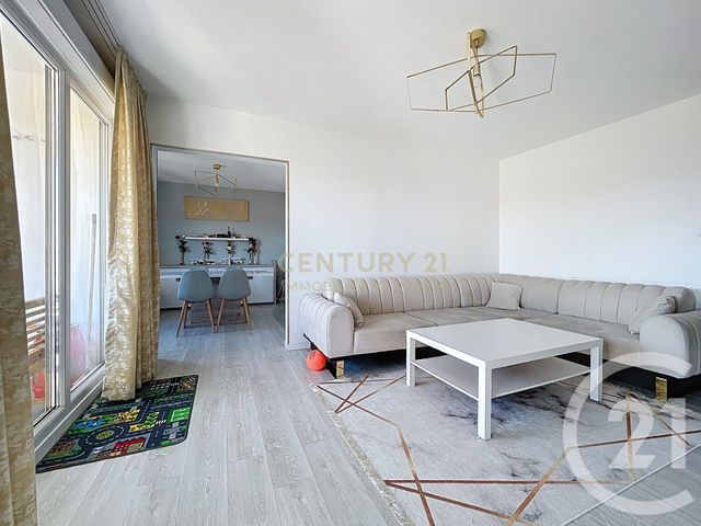 Appartement T4 à vendre - 4 pièces - 95.0 m2 - VILLEFONTAINE - 38 - RHONE-ALPES - Century 21 Immobilier Batigimm