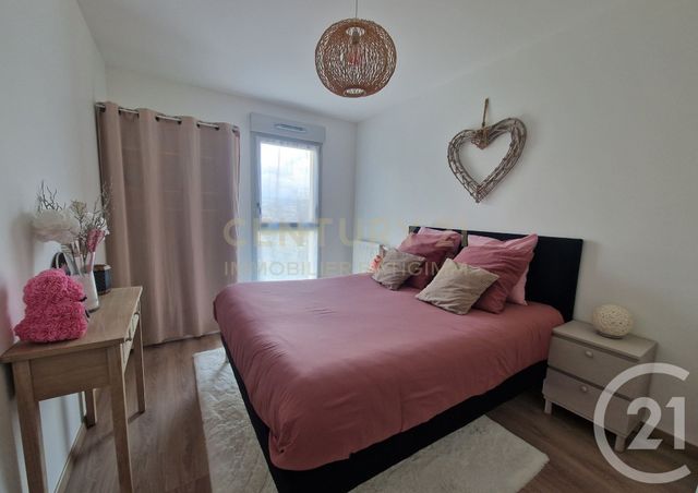 Appartement T3 à vendre - 3 pièces - 62.0 m2 - L ISLE D ABEAU - 38 - RHONE-ALPES - Century 21 Immobilier Batigimm