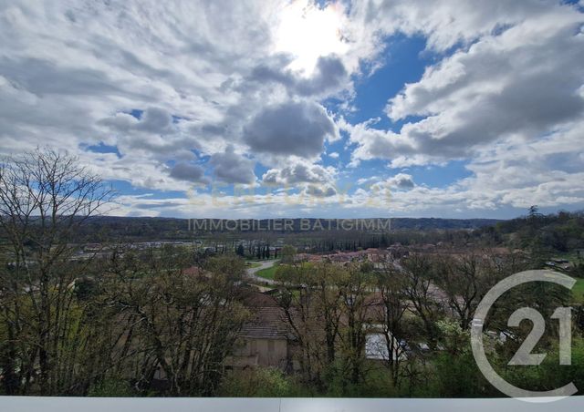 Appartement T3 à vendre - 3 pièces - 62.0 m2 - L ISLE D ABEAU - 38 - RHONE-ALPES - Century 21 Immobilier Batigimm