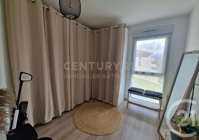 Appartement T3 à vendre - 3 pièces - 62.0 m2 - L ISLE D ABEAU - 38 - RHONE-ALPES - Century 21 Immobilier Batigimm