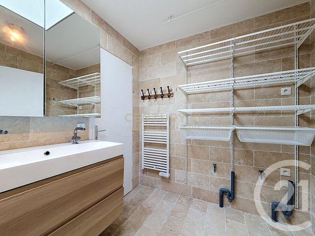 maison à louer - 7 pièces - 165.0 m2 - ST ALBAN DE ROCHE - 38 - RHONE-ALPES - Century 21 Immobilier Batigimm
