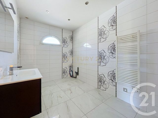 maison à vendre - 6 pièces - 179.5 m2 - ST CLAIR DE LA TOUR - 38 - RHONE-ALPES - Century 21 Immobilier Batigimm