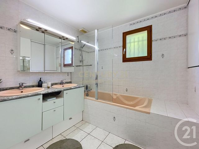 maison à vendre - 6 pièces - 157.0 m2 - L ISLE D ABEAU - 38 - RHONE-ALPES - Century 21 Immobilier Batigimm