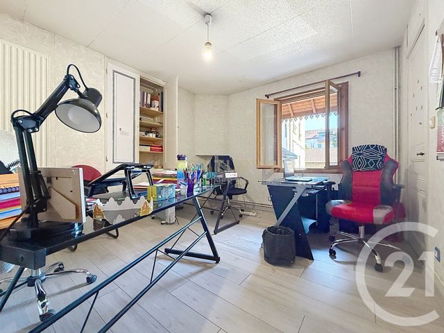 maison à louer - 5 pièces - 180.0 m2 - BOURGOIN JALLIEU - 38 - RHONE-ALPES - Century 21 Immobilier Batigimm