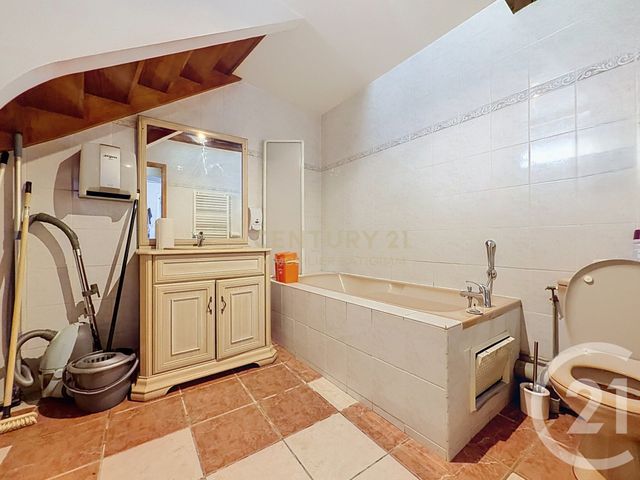 maison à louer - 5 pièces - 180.0 m2 - BOURGOIN JALLIEU - 38 - RHONE-ALPES - Century 21 Immobilier Batigimm