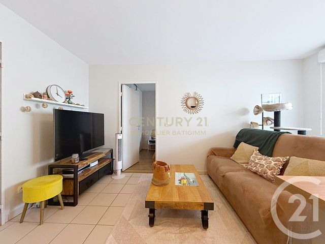 Appartement à louer - 2 pièces - 42.21 m2 - BOURGOIN JALLIEU - 38 - RHONE-ALPES - Century 21 Immobilier Batigimm