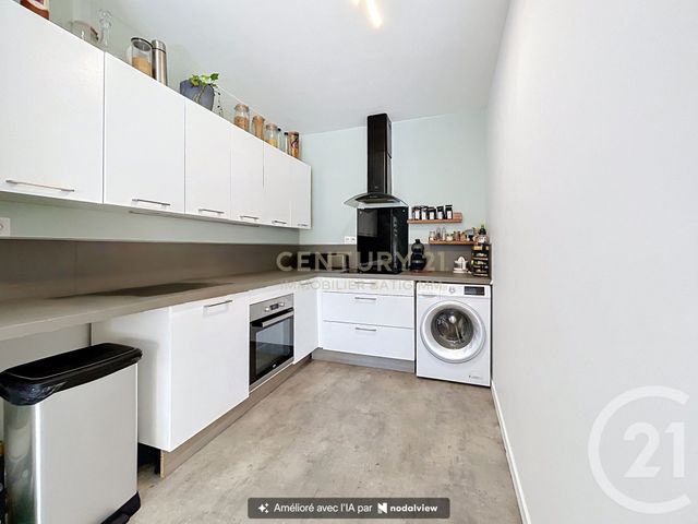 Appartement T4 à vendre - 4 pièces - 76.34 m2 - L ISLE D ABEAU - 38 - RHONE-ALPES - Century 21 Immobilier Batigimm